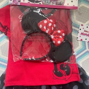 Disney Brand Minnie Mouse. Shirt and tutu skirt comes with Minnie ears